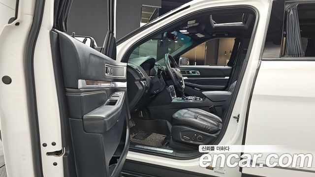 Ford Explorer 2016 — photo 10