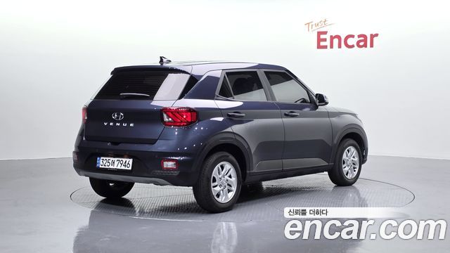 Hyundai Venue 2022 — photo 2