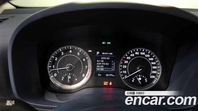 Hyundai Venue 2022 — photo 8