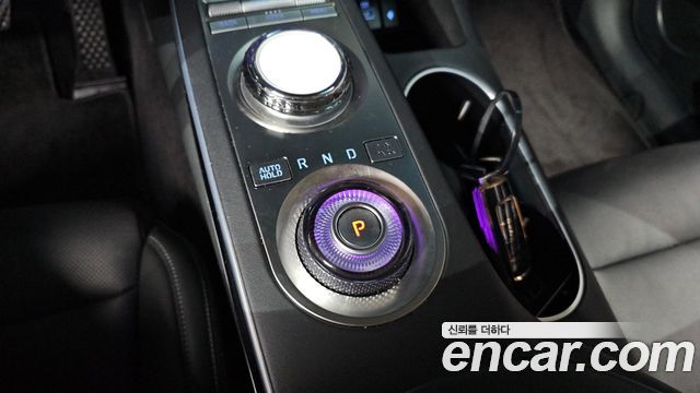 Genesis GV70 2022 — photo 9