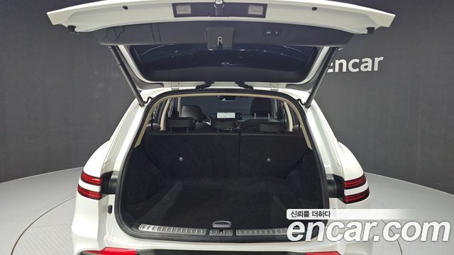 Genesis GV70 2022 — photo 20