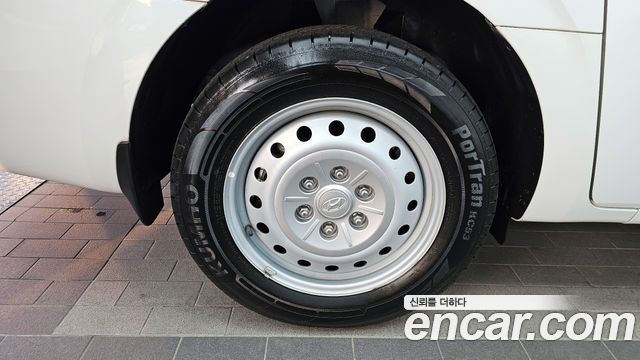 Hyundai Staria 2023 — photo 5
