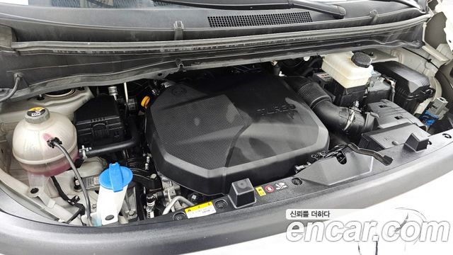 Hyundai Staria 2023 — photo 6
