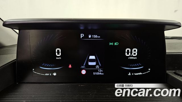 Hyundai Staria 2023 — photo 8