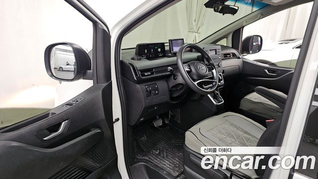 Hyundai Staria 2023 — photo 10