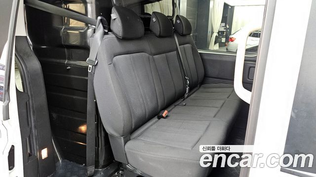Hyundai Staria 2023 — photo 12