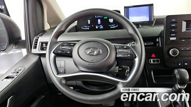 Hyundai Staria 2023 — photo 13