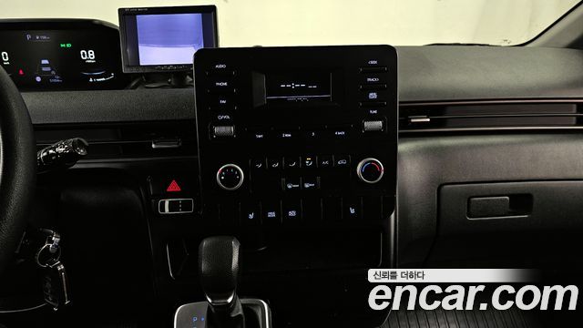 Hyundai Staria 2023 — photo 14