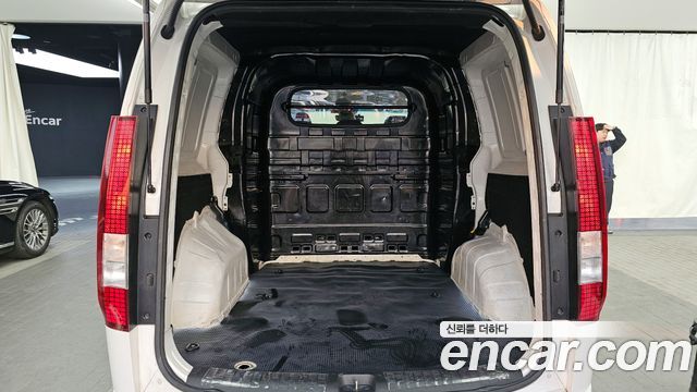 Hyundai Staria 2023 — photo 20