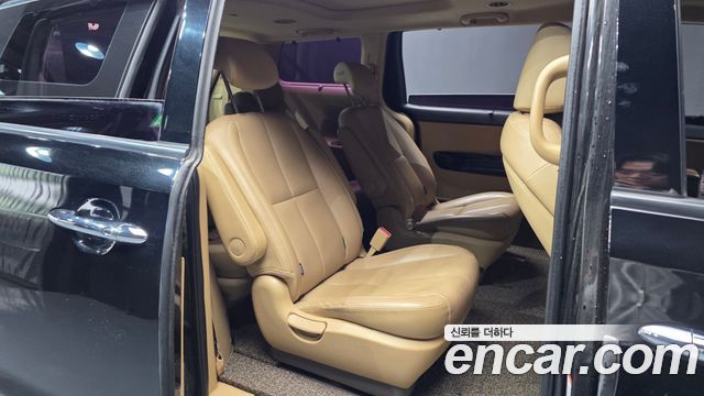 Kia Canival 2019 — photo 12