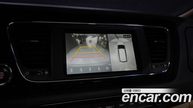 Kia Canival 2019 — photo 15