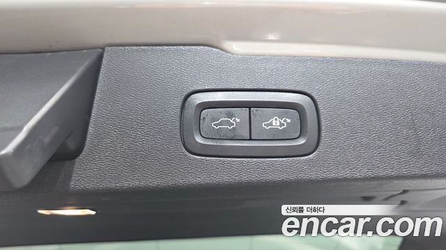 Volvo V60 2021 — photo 20