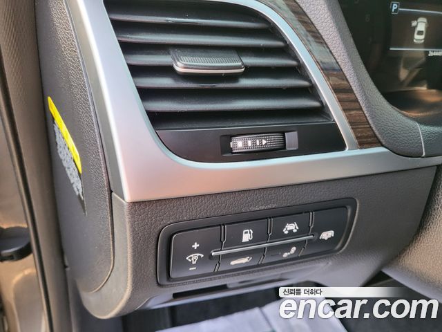 Genesis G80 2017 — photo 11