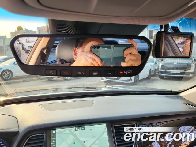 Genesis G80 2017 — photo 13