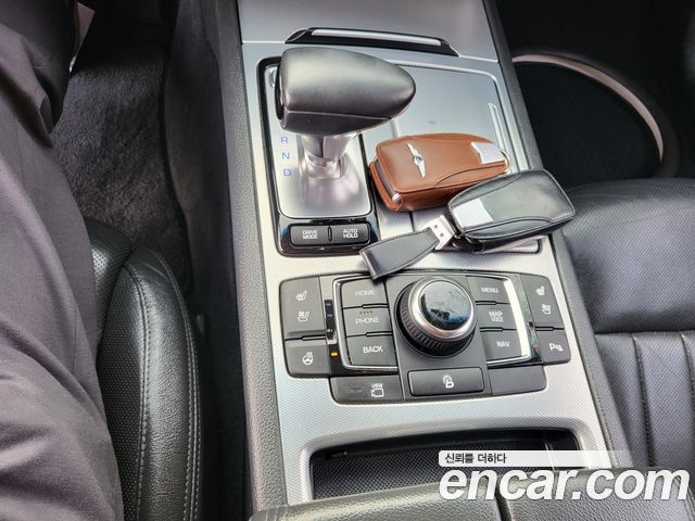 Genesis G80 2017 — photo 15