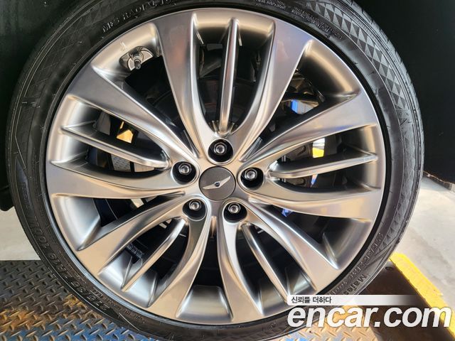 Genesis G80 2017 — photo 19