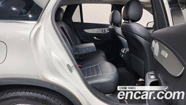 Mercedes-Benz GLC-Class 2018 — photo 12