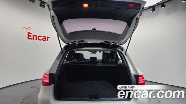 Mercedes-Benz GLC-Class 2018 — photo 20
