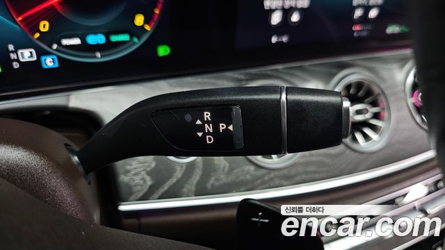 Mercedes-Benz CLS-Class 2021 — photo 9