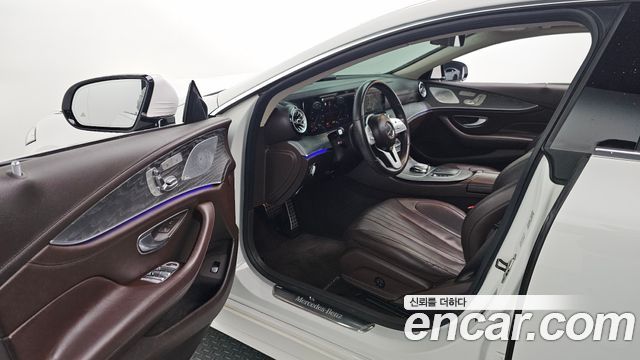 Mercedes-Benz CLS-Class 2021 — photo 11