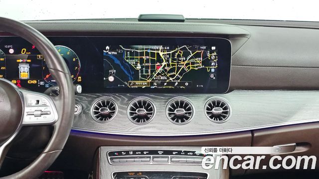 Mercedes-Benz CLS-Class 2021 — photo 14
