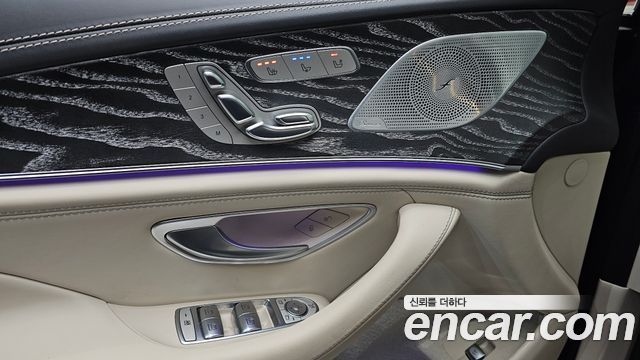Mercedes-Benz AMG GT 2020 — photo 16
