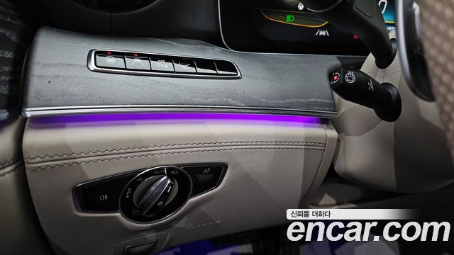 Mercedes-Benz AMG GT 2020 — photo 17