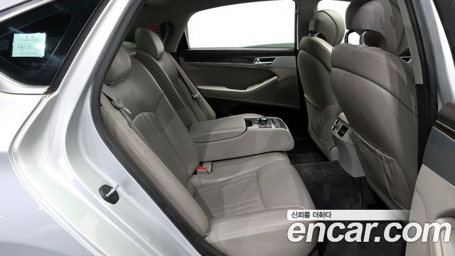 Hyundai Genesis 2016 — photo 12