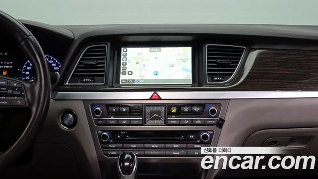 Hyundai Genesis 2016 — photo 14
