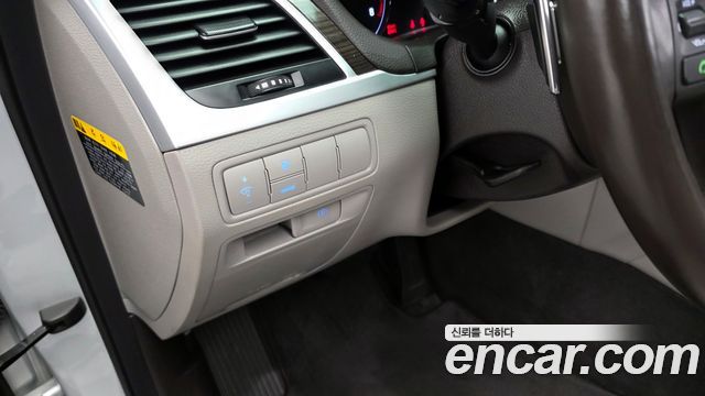 Hyundai Genesis 2016 — photo 17