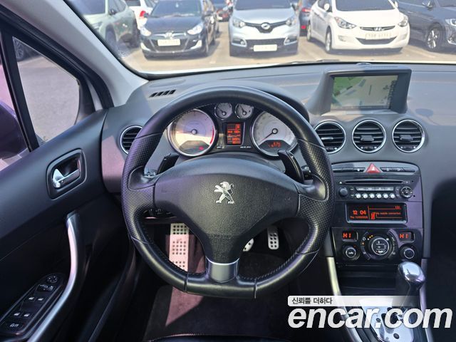 Peugeot 308 2014 — photo 9