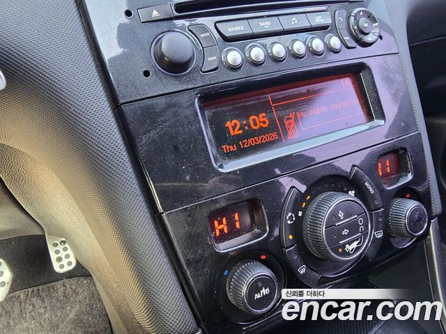Peugeot 308 2014 — photo 15
