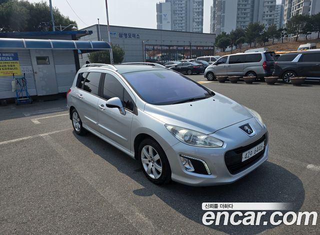 Peugeot 308 2014 — photo 20
