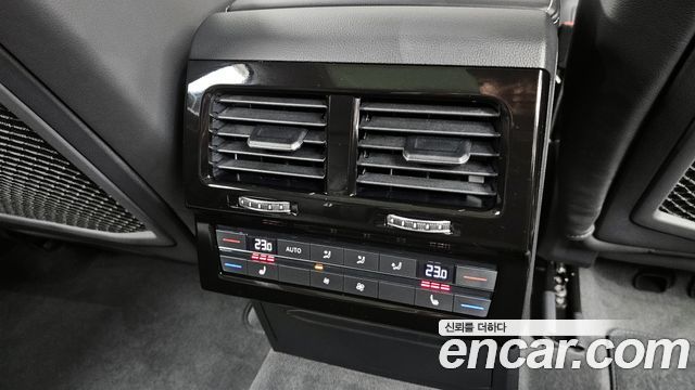 Volkswagen Touareg 2026 — photo 19