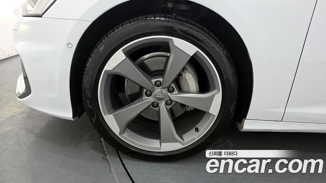 Audi A6 2021 — photo 5
