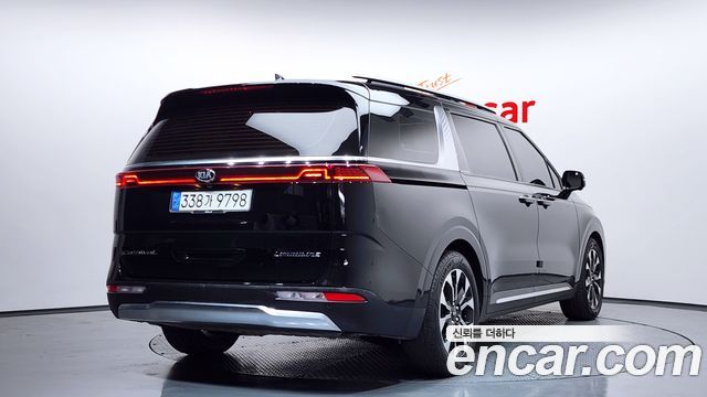 Kia Canival 2021 — photo 2