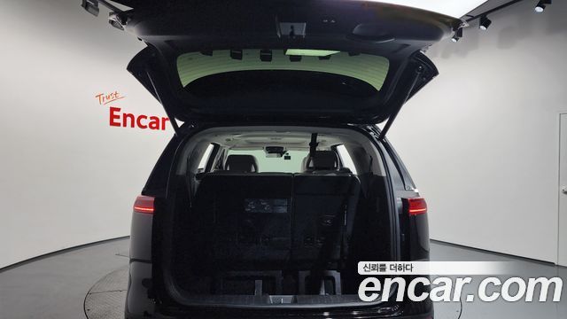 Kia Canival 2021 — photo 20