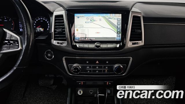 KG Mobility Rexton 2018 — photo 15