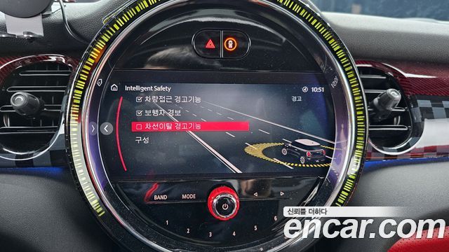 Mini Cooper 2023 — photo 15