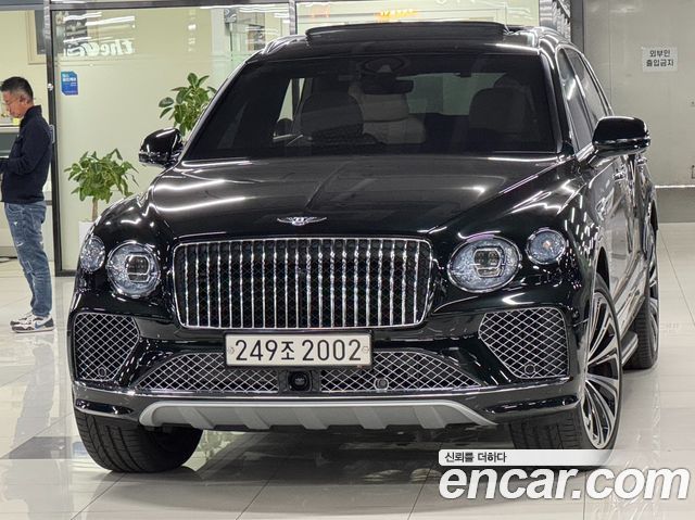Bentley Bentayga 2024 — photo 1