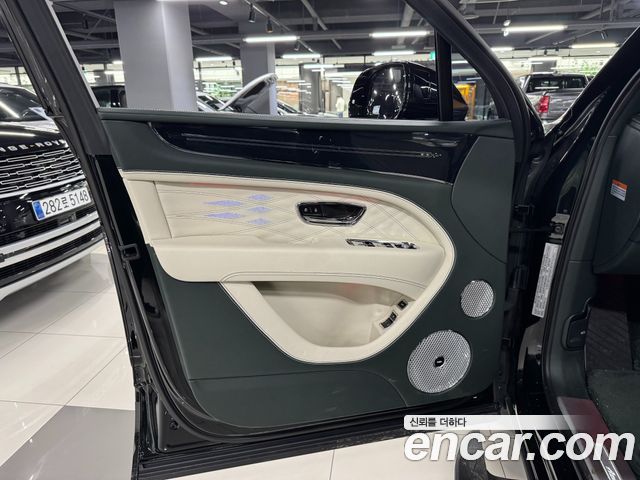 Bentley Bentayga 2024 — photo 6
