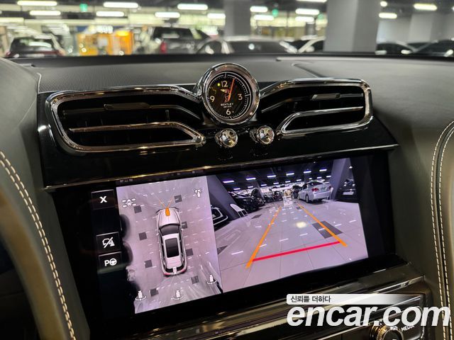 Bentley Bentayga 2024 — photo 8