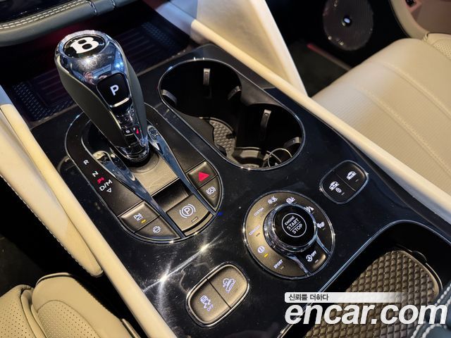 Bentley Bentayga 2024 — photo 10