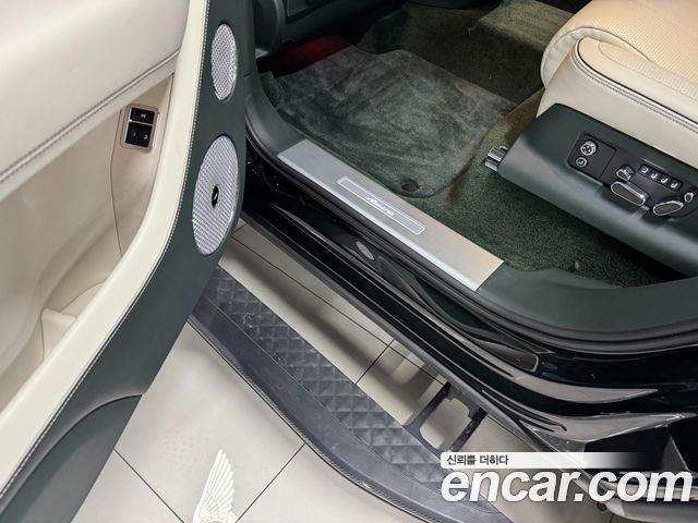Bentley Bentayga 2024 — photo 11