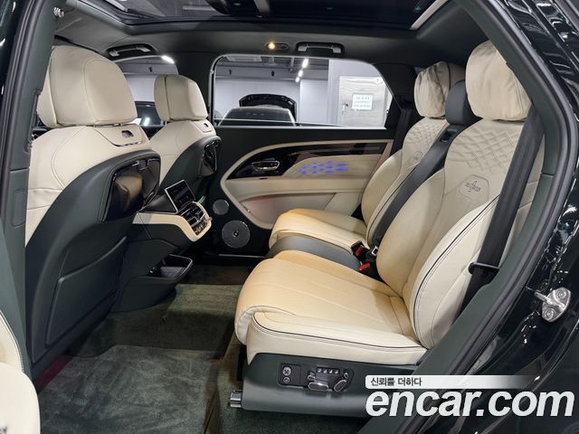 Bentley Bentayga 2024 — photo 12