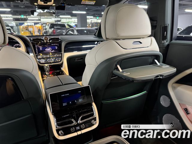 Bentley Bentayga 2024 — photo 13