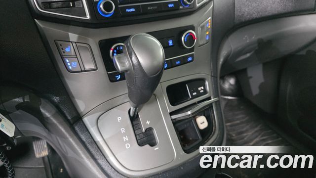 Hyundai Starex 2018 — photo 9