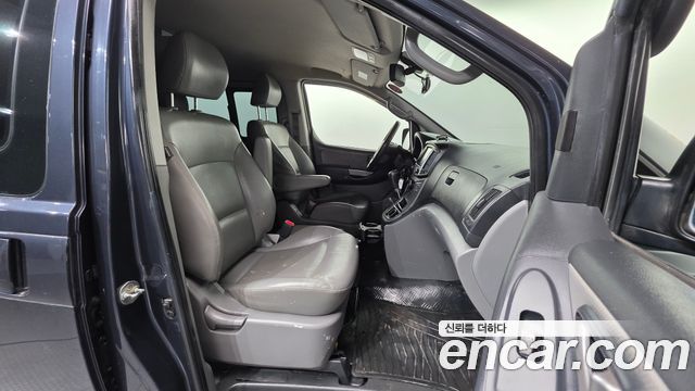 Hyundai Starex 2018 — photo 10