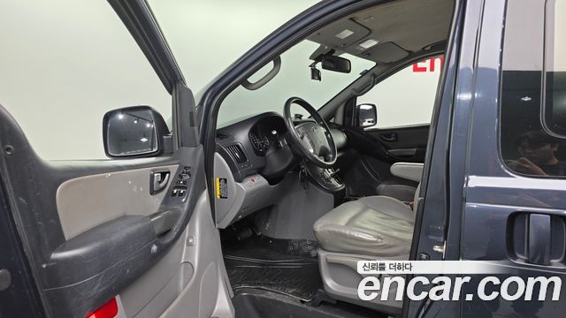 Hyundai Starex 2018 — photo 11