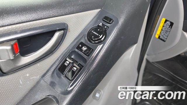 Hyundai Starex 2018 — photo 12